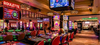 PG Soft နှင့် Pragmatic Play slot reels spinning မြင်ကွင်း colorful symbols